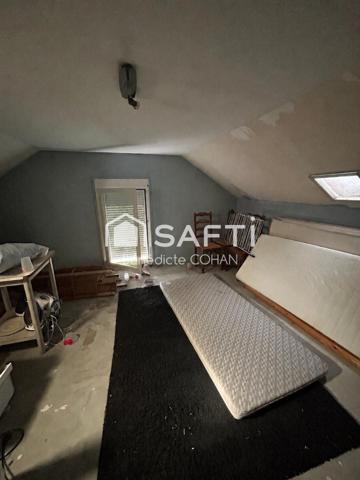Maison 93 m2, avec sous sol total et garage double.