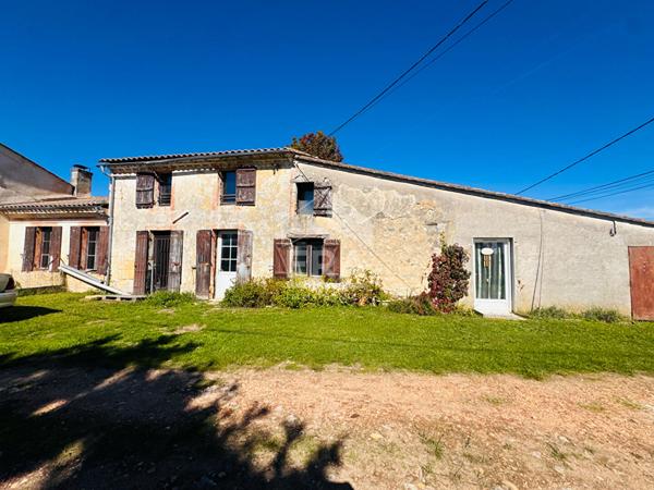 Ensemble immobilier de deux maisons à Mombrier 