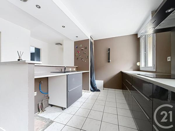 Appartement F5 à vendre  5 pièces - 97 m2 CHARTRES - 28