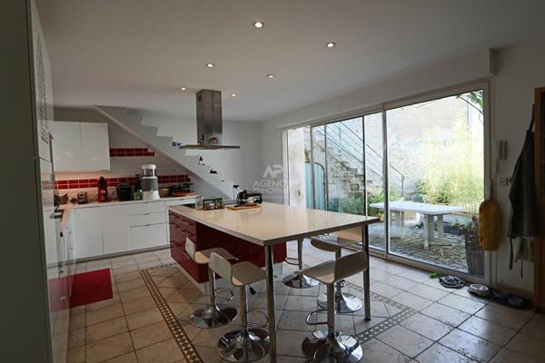 Maison Poissy 10 pièce(s) 291m2 €649 000 ** - Référence 8517