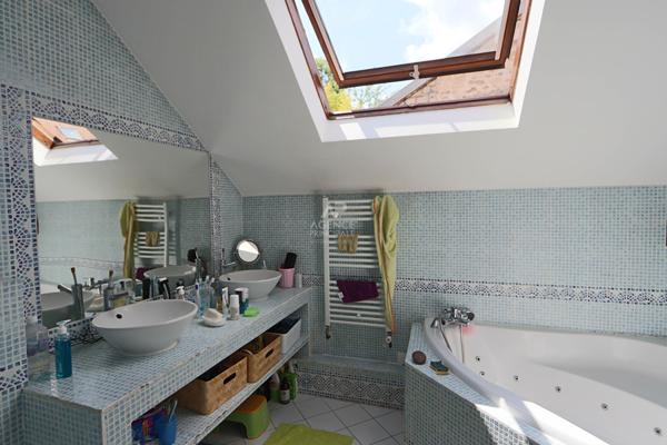 Maison Poissy 10 pièce(s) 291m2 €649 000 ** - Référence 8517