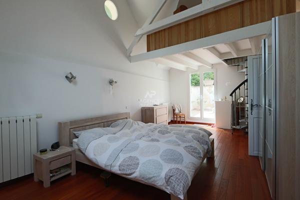 Maison Poissy 10 pièce(s) 291m2 €649 000 ** - Référence 8517