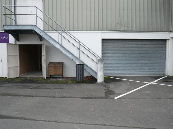 ⚜ A LOUER CHATEAUBERNARD Zone Commercial Local Bureau ⚜