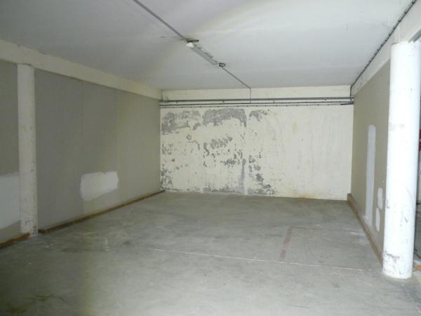 ⚜ A LOUER CHATEAUBERNARD Zone Commercial Local Bureau ⚜