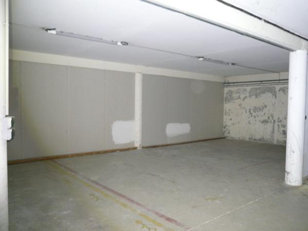 ⚜ A LOUER CHATEAUBERNARD Zone Commercial Local Bureau ⚜