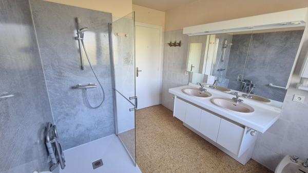 Gouesnach (29950) GOUESNACH BELLE MAISON AVEC ATELIER