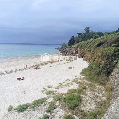 Concarneau :  A 500 m de la plage des Sables Blancs, contemporaine de 2021 classée A 131 m² belle suite parentale en rdc, jardin joliement paysagé