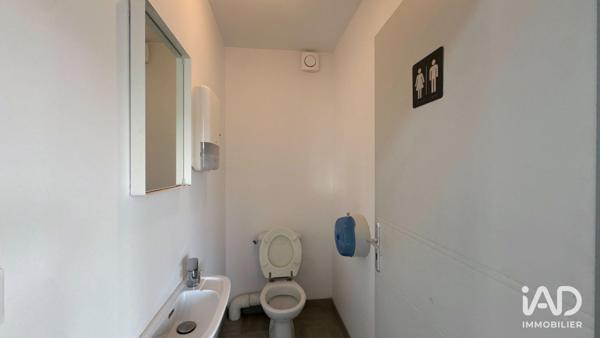 Location bureaux 100 m² Saint-Restitut