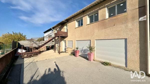 Location bureaux 100 m² Saint-Restitut