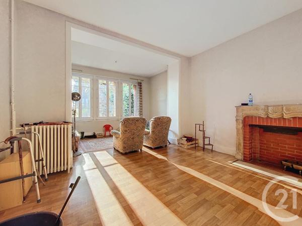 Maison à vendre  10 pièces - 204,61 m2 VARENNES SUR ALLIER - 03