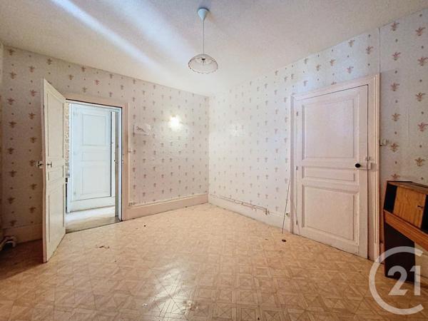 Maison à vendre  10 pièces - 204,61 m2 VARENNES SUR ALLIER - 03