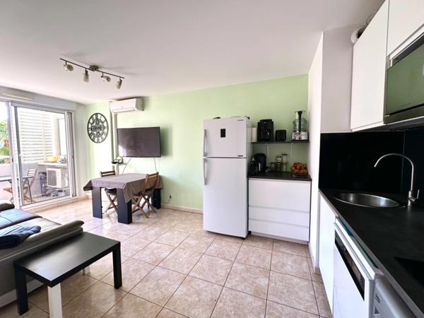 T3 de charme avec Terrasse et Box en sus – Marseille 9e, Traverse Regny – secteur Cabot / Saint-Tronc