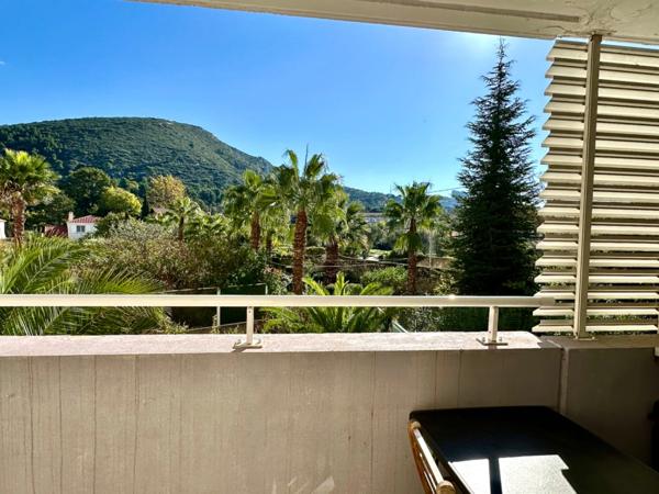 T3 de charme avec Terrasse et Box en sus – Marseille 9e, Traverse Regny – secteur Cabot / Saint-Tronc