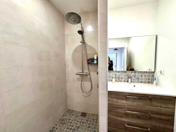 T3 de charme avec Terrasse et Box en sus – Marseille 9e, Traverse Regny – secteur Cabot / Saint-Tronc