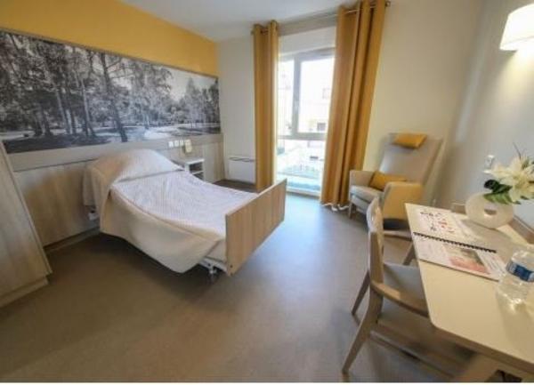 INVESTISSEMENT LOCATIF  ARNOUVILLE LES GONESSES  Résidence Ehpad Emeis Le Clos d'Arnouville - 6.10% de rentabilité