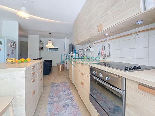 Appartement 2 pièce 38m² + RDJ 70m² et parking