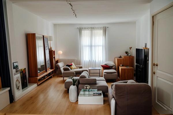 Maison 4 pièces sur 242 m2 de jardin