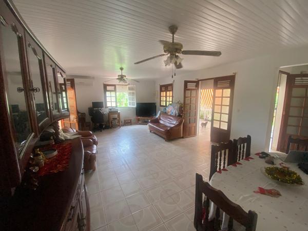 Jolie Maison T4+T3+T2 de 220m2 à Ducos