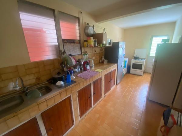 Jolie Maison T4+T3+T2 de 220m2 à Ducos