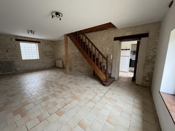 Maison à vendre 80 738 € Moulins-sur-Céphons 3 p 106 m² DPE D