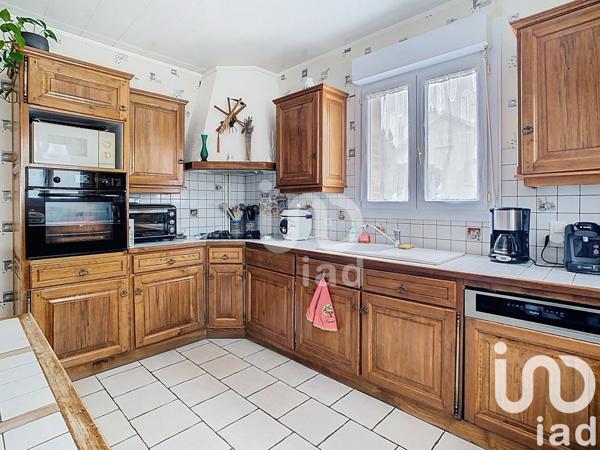 Maison 5 pièces de 90 m² à Fère-Champenoise (51230)