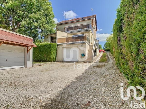 Maison 5 pièces de 90 m² à Fère-Champenoise (51230)