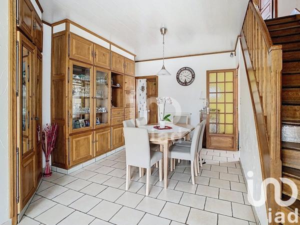 Maison 5 pièces de 90 m² à Fère-Champenoise (51230)