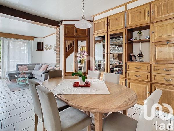 Maison 5 pièces de 90 m² à Fère-Champenoise (51230)