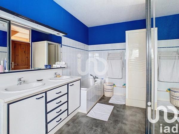 Maison 5 pièces de 90 m² à Fère-Champenoise (51230)