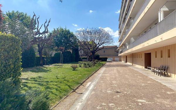 Appartement à vendre    4 pièces • 77,42 m2 Avignon