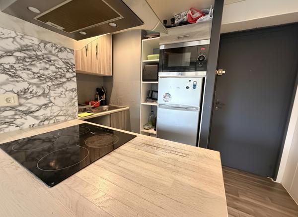 Appartement DUPLEX Evry Courcouronnes 2 pièce(s) 38 m2 - DPE C - PLACE DE PARKING