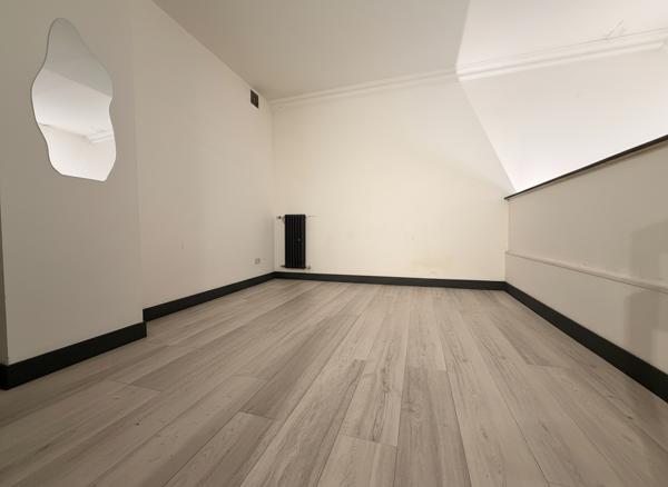 Appartement DUPLEX Evry Courcouronnes 2 pièce(s) 38 m2 - DPE C - PLACE DE PARKING