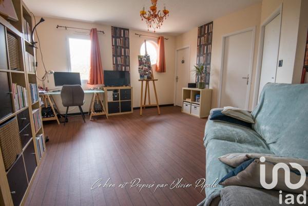 Maison traditionnelle 7 pièces de 174 m² à Mortagne-sur-Sèvre (85290)