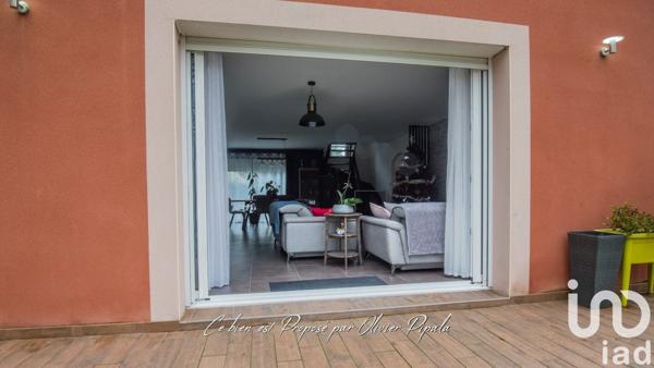 Maison traditionnelle 7 pièces de 174 m² à Mortagne-sur-Sèvre (85290)