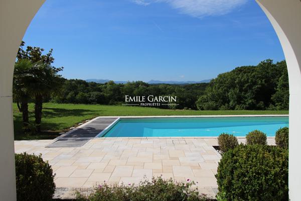 A vendre - Maison rénovée  avec piscine vue montagnes - Arcangues