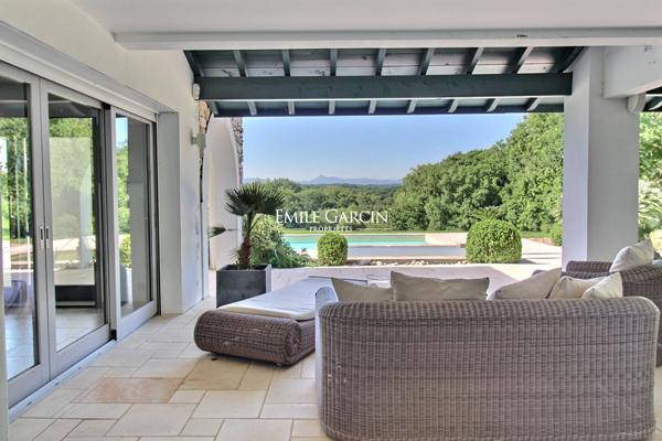 A vendre - Maison rénovée  avec piscine vue montagnes - Arcangues