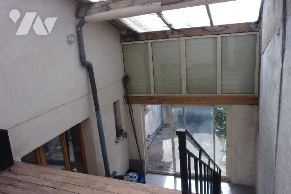 Maison ,1 pièce de vie,1 cuisine,3 chambres,1 salle de bains,1WC,1 préau