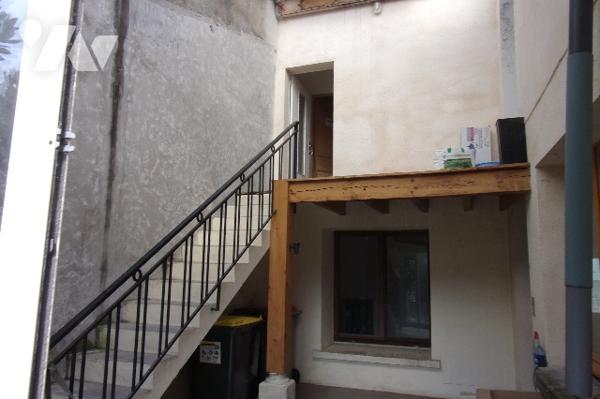 Maison ,1 pièce de vie,1 cuisine,3 chambres,1 salle de bains,1WC,1 préau