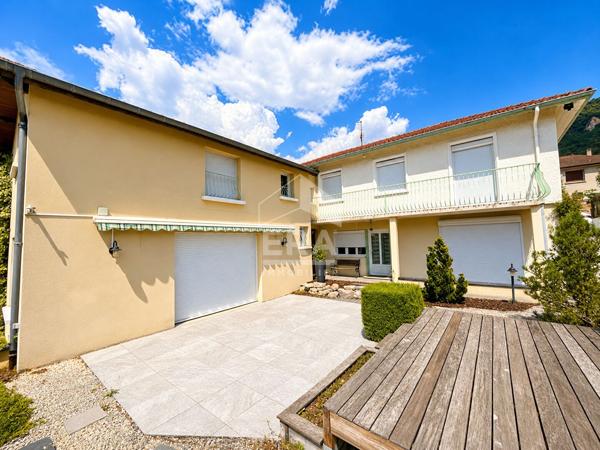Maison Lagnieu 9 pièce(s) 219 m2