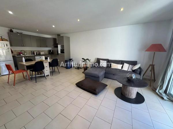 Vente                                                      Immeuble
                        
                     22 pièces                      274 m2                     à Sainte-Maxime