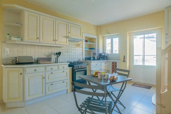 Maison à vendre 8 pièces SAINT GILLES CROIX DE VIE (85)- ensemble immobilier de 2 maisons de type 4 avec piscine jardinet stationnement