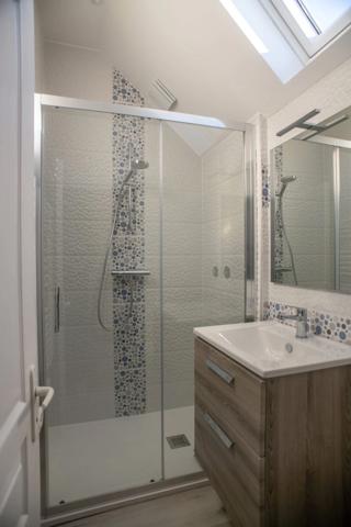 Maison à vendre 8 pièces SAINT GILLES CROIX DE VIE (85)- ensemble immobilier de 2 maisons de type 4 avec piscine jardinet stationnement