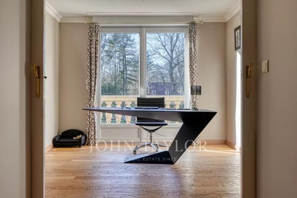 Mansart d’exception dans un domaine privé golfique