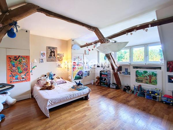 A vendre Centre Ville Dreux - secteur Camus - Maison 10 pièces avec jardin 700 m² et garage couvert