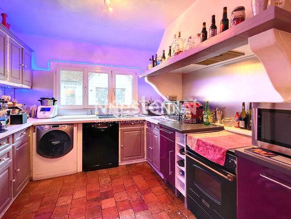 A vendre Centre Ville Dreux - secteur Camus - Maison 10 pièces avec jardin 700 m² et garage couvert