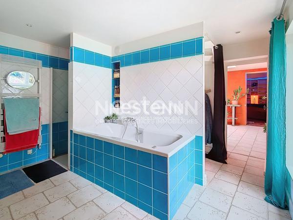 A vendre Centre Ville Dreux - secteur Camus - Maison 10 pièces avec jardin 700 m² et garage couvert