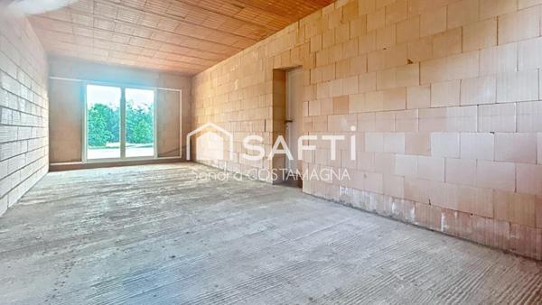 Maison à terminer sur vaste parcelle de 5 000 m² – Quartier recherché proche rocade
