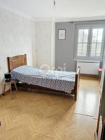 Immeuble à vendre    5 pièces • 135 m2 Liffol-le-Grand