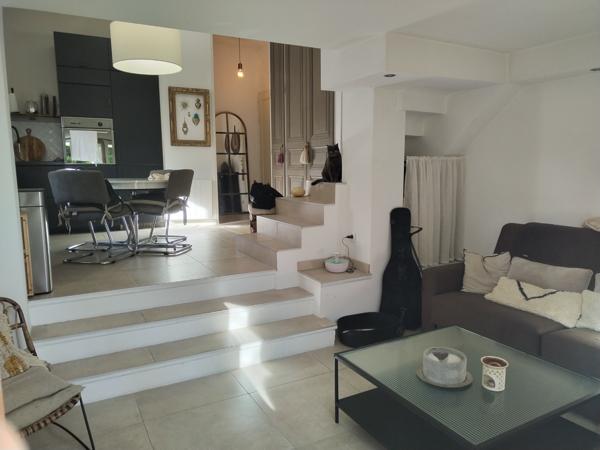 Aix-en-Provence (13100) Duplex T2 avec jardinet + emplacement privatif