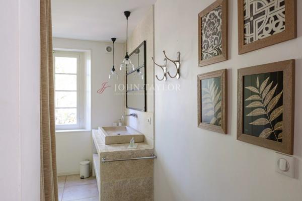 A VENDRE Belle Maison en Pierre avec Piscine Pernes les Fontaines Provence